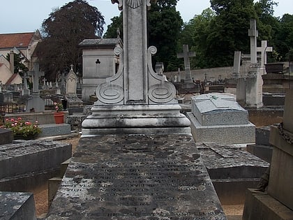 cemetery of saint louis versailles