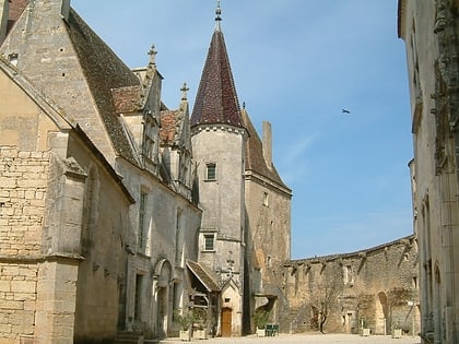 Château de Châteauneuf-en-Auxois
