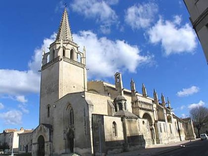 iglesia de santa marta tarascon