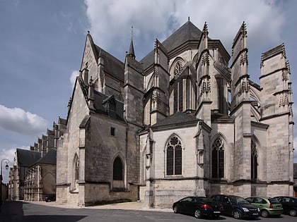 Basilique Royale Notre-Dame-de-Cléry