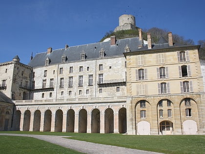 schloss la roche guyon