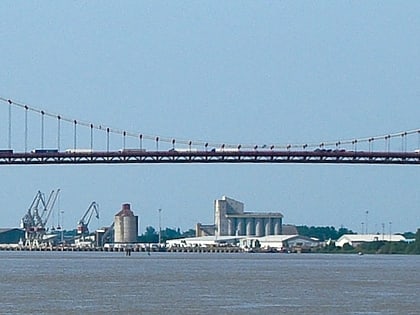 pont daquitaine bordeaux
