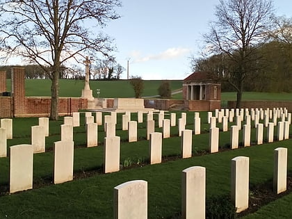 carnoy military commonwealth war graves commission cemetery
