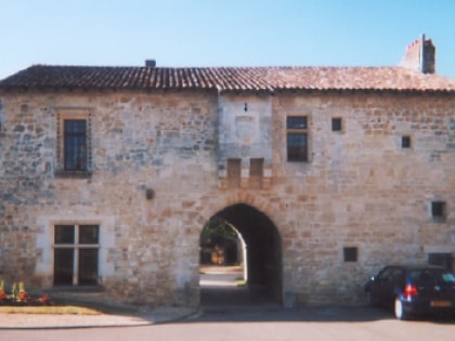 fontaine le comte