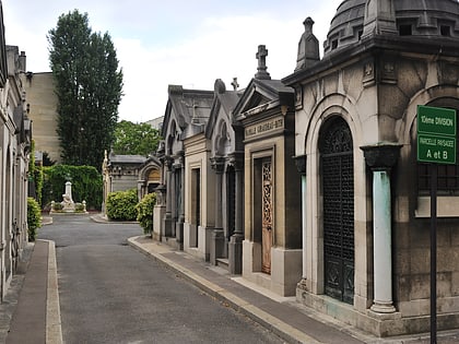 neuilly sur seine old communal cemetery paris