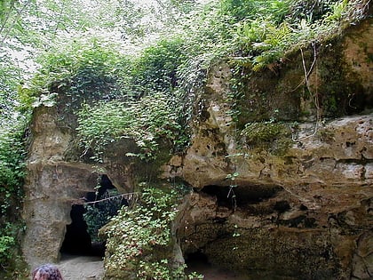 Grottes de Pair-Non-Pair