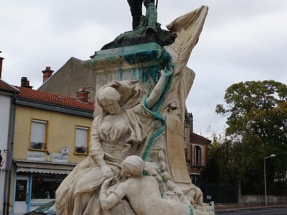 statue du colonel henry moll vitry le francois