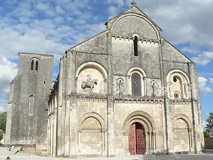 eglise saint pierre de chateauneuf sur charente