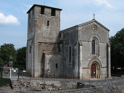 eglise saint pierre es liens de montcaret