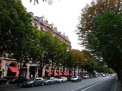 avenue montaigne paris