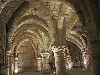 caves medievales de la galerie saint germain chalons en champagne