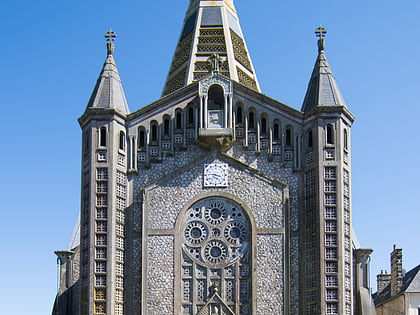 Église Saint-Julien de Domfront