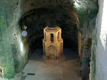 eglise souterraine monolithe saint jean aubeterre sur dronne