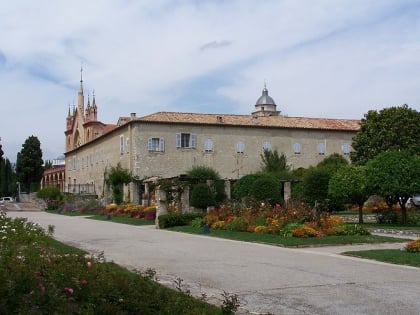 jardin du monastere niza