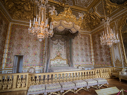 grand appartement de la reine versailles