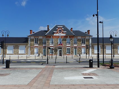 town hall le coudray montceaux
