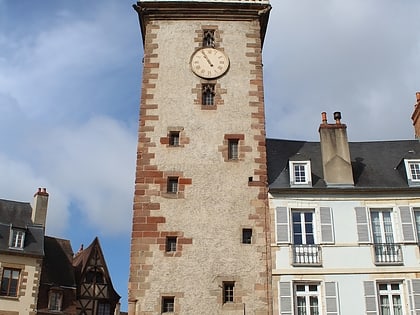 tour jacquemart moulins