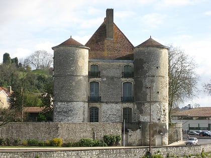 chateau de montreal peyrehorade
