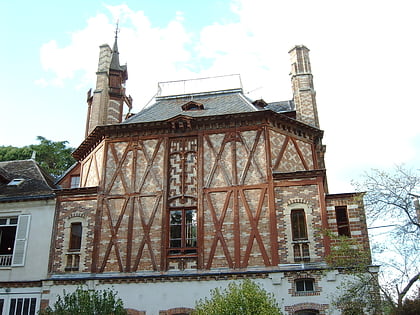 chateau de by fontainebleau