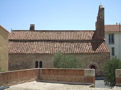 eglise sainte marie et saint pierre de chateau roussillon perpignan