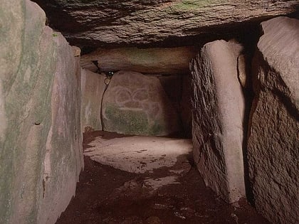 tumulus avec dolmen du mane nelud locmariaquer