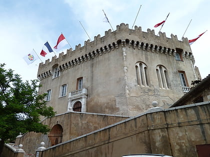 schloss grimaldi cagnes sur mer