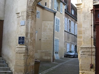 Portail de la cour des Récollets de Nevers