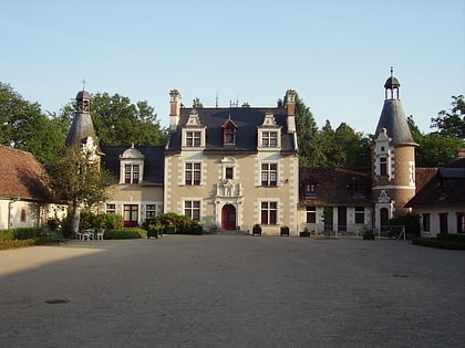 schloss troussay cour cheverny