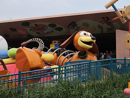 slinky dog zig zag spin chessy