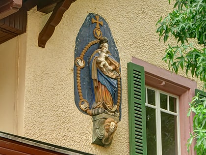 statue de la vierge avec console sculptee guebwiller