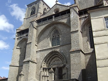 Église abbatiale Saint-Robert