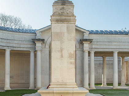 Monumento a los Servicios Aéreos en Arras