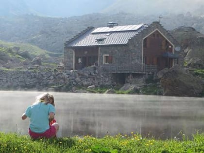 refuge de vallonpierre park narodowy ecrins