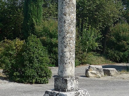 croix de chemin dite croix rouge baix