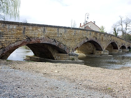 Vieux Pont de Pierre sur le Sornin