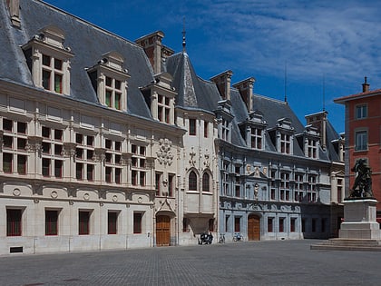 palais du parlement du dauphine grenoble