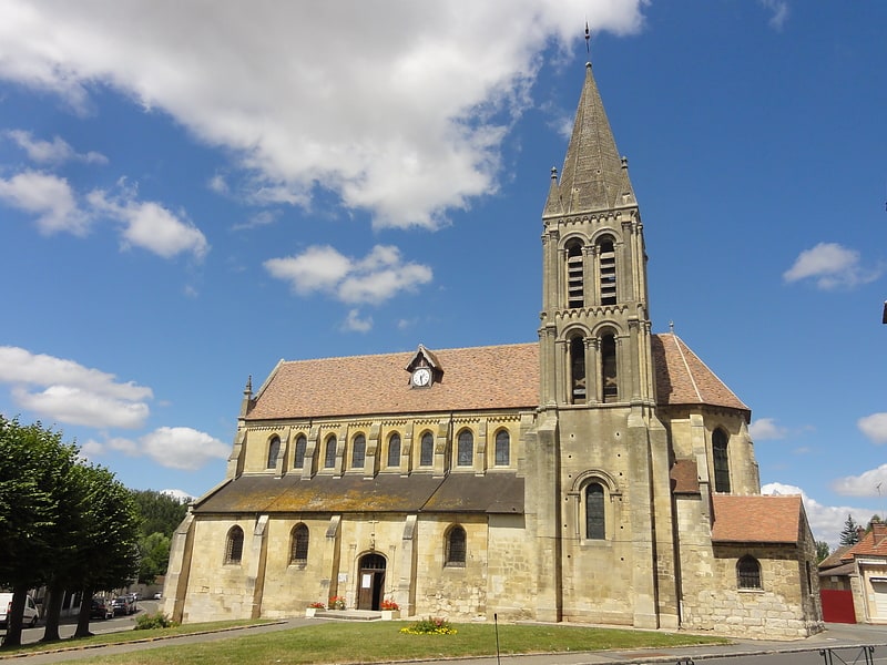 saint symphorien church nesles la vallee