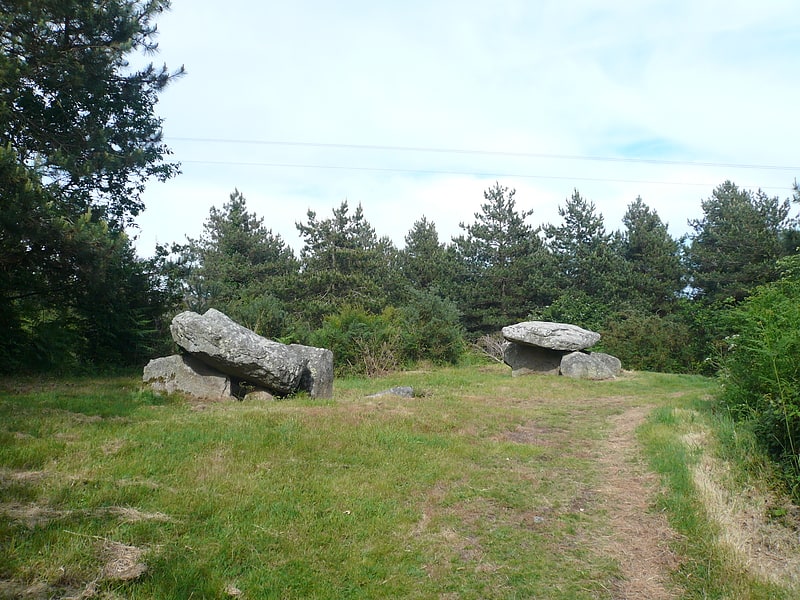 dolmens de kervadol plobannalec lesconil