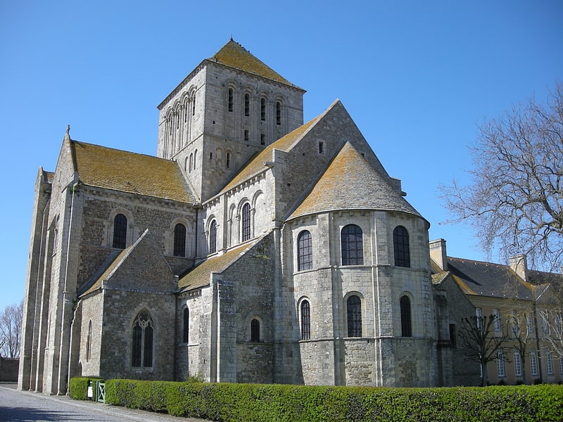 abbaye sainte trinite de lessay