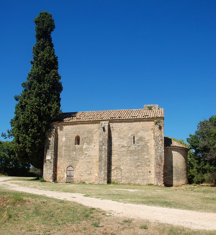 chapelle saint caprais de castillon du gard