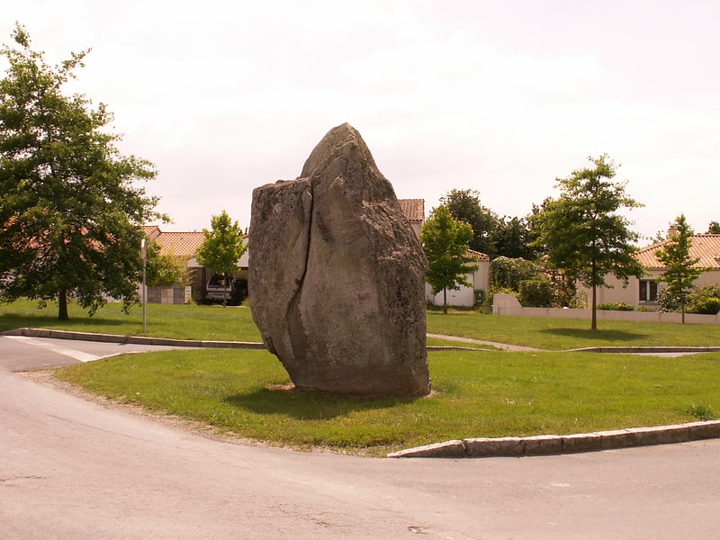 menhir de haute lande les sorinieres