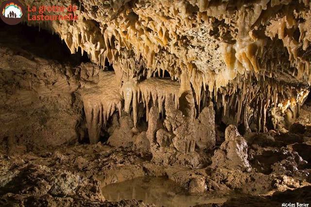 la grotte de lastournelle sainte colombe de villeneuve