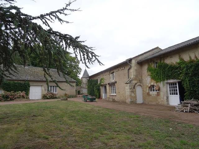 chateau de la foret sainte verge