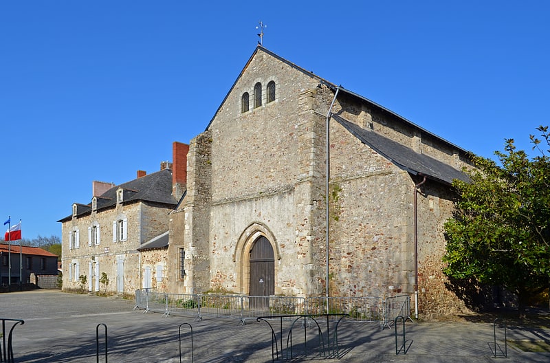 abbaye de saint philbert de grand lieu