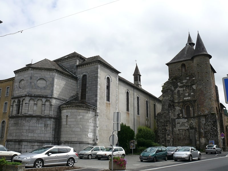 st peters church saint pe de bigorre