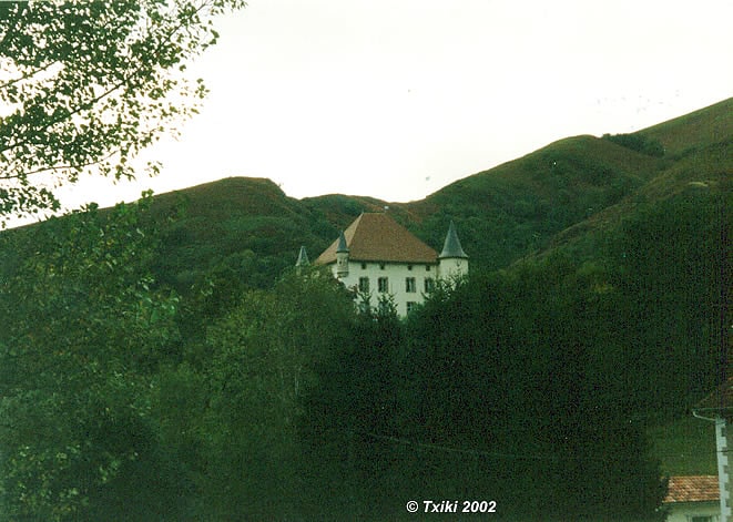 chateau detxauz saint etienne de baigorry