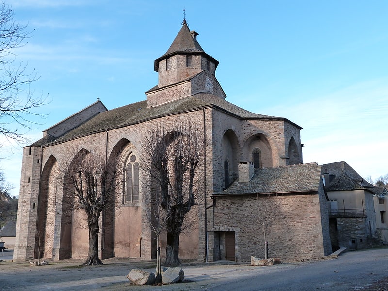 saint martial church rieupeyroux