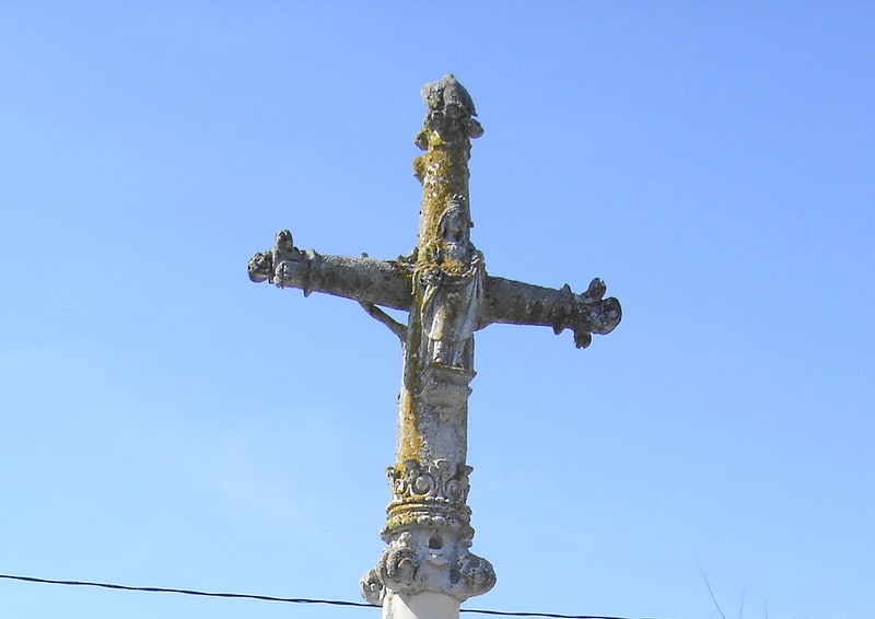 croix du cimetiere de douville en auge