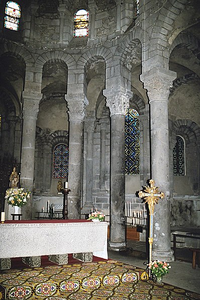 Basílica de Nuestra Señora de Orcival