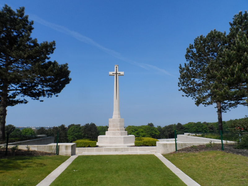 Étaples Military Cemetery